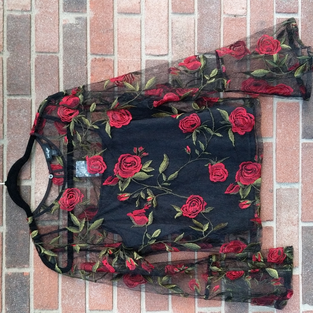 Lord and Taylor Top Size Medium - Picture 13 of 13
